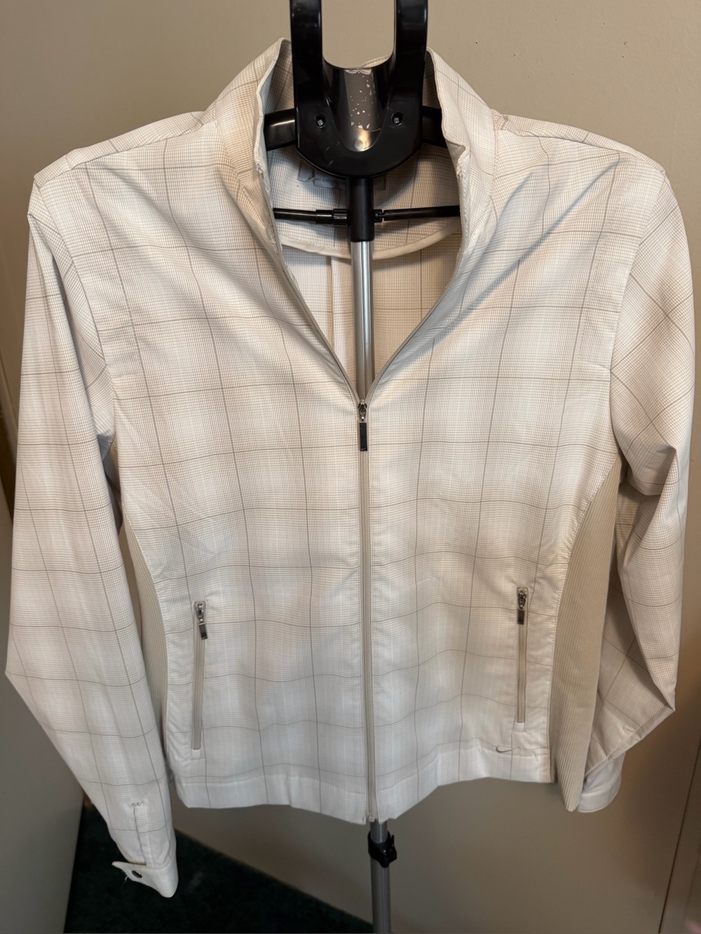 Women’s Nike Golf Fit Dry Plaid Full-Zip Jacket Windbreaker